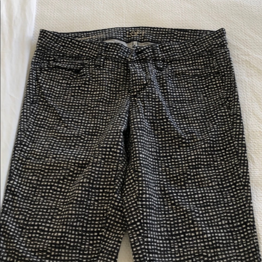 LOFT Black and white printed pants